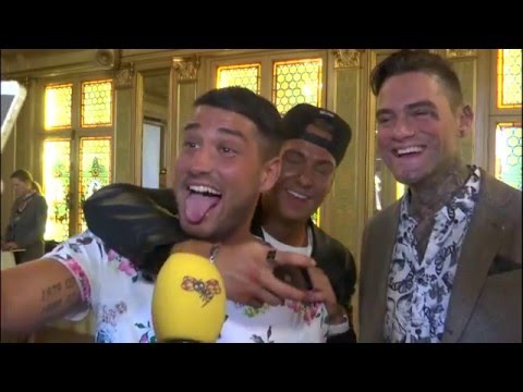 Se reporterns tappra försök att intervjua dokusåpadeltagarna