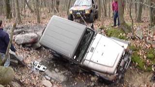 preview picture of video 'recovering a flopped Rubicon at Rausch Creek'