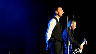 Hurts *The Crow*, *Ohne Dich*, *Blood Tears and Gold*, *Exile*  Frankfurt/M. 14.11.2013