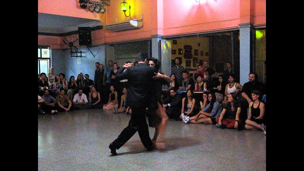 MOIRA CASTELLANO y RICARDO BIGGERI en Viva La Pepa Milonga (2/4)