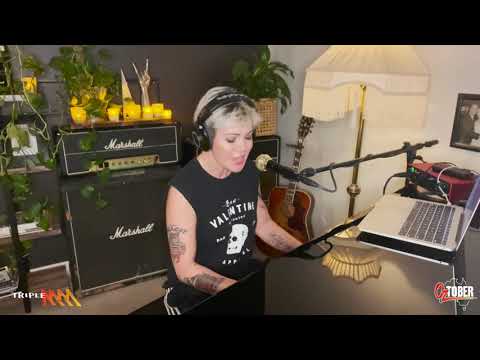 Sarah McLeod Performs 'Flame Trees' By Cold Chisel For Oztober | Triple M