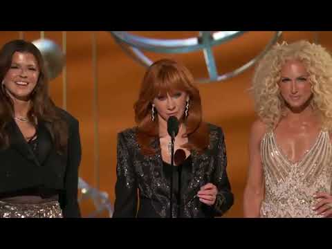 Reba McEntire - Thank You For Being a Friend - 2025 Emmys