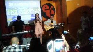 Yo no me doy por vencido interpretada por Angeles Arboleda