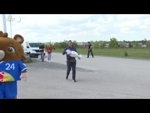 Euro 2024, presentato il trofeo all'Allianz Arena di Monaco