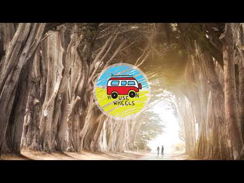 blanc - Premiere: Max Chapman & Pirate Copy - Call The Police [Kaluki Musik] | House On Wheels 🚌