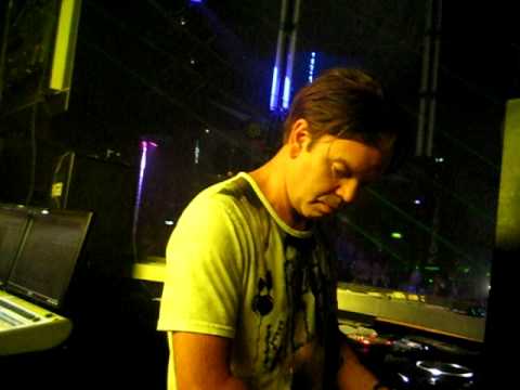 Paul Oakenfold feat Infected Mushroom - I'm Alive (Original Mix)