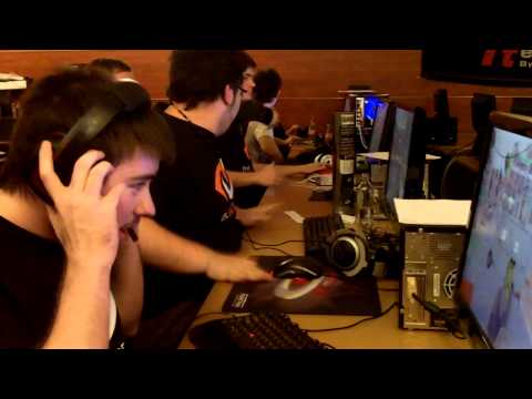 TLR(now LowLandLions) cheering after a victory over the OLD antwerp aces @ oof4!