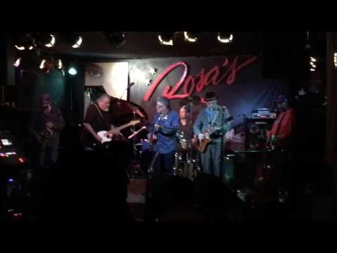 Los Lobos' David Hidalgo/Steve Berlin live at Rosa's Lounge- Chicago IL 12/13/16 (4 of 4)
