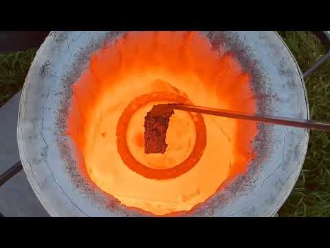 Melting copper wire into 1.4kg ingot