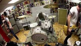 Metz - Dirty Shirt @ Generation Records