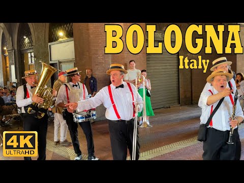 Bologna 🇮🇹 Italy 2022 Bologna sound city center at Piazza Maggiore | STB Walking Tours