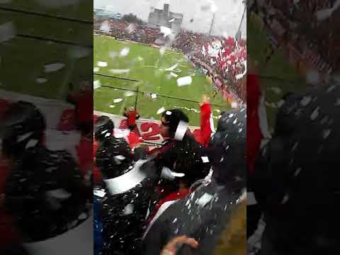 "Lo mejor de la hinchada de san martin de tucumán" Barra: La Banda del Camion • Club: San Martín de Tucumán