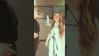 Thalia - Este viernes sale ‘Nació la Luz’ junto a Marcos Witt 🙏🏼🤍