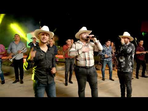 Banda Corona Del Rey - Sin Fortuna (En Vivo)