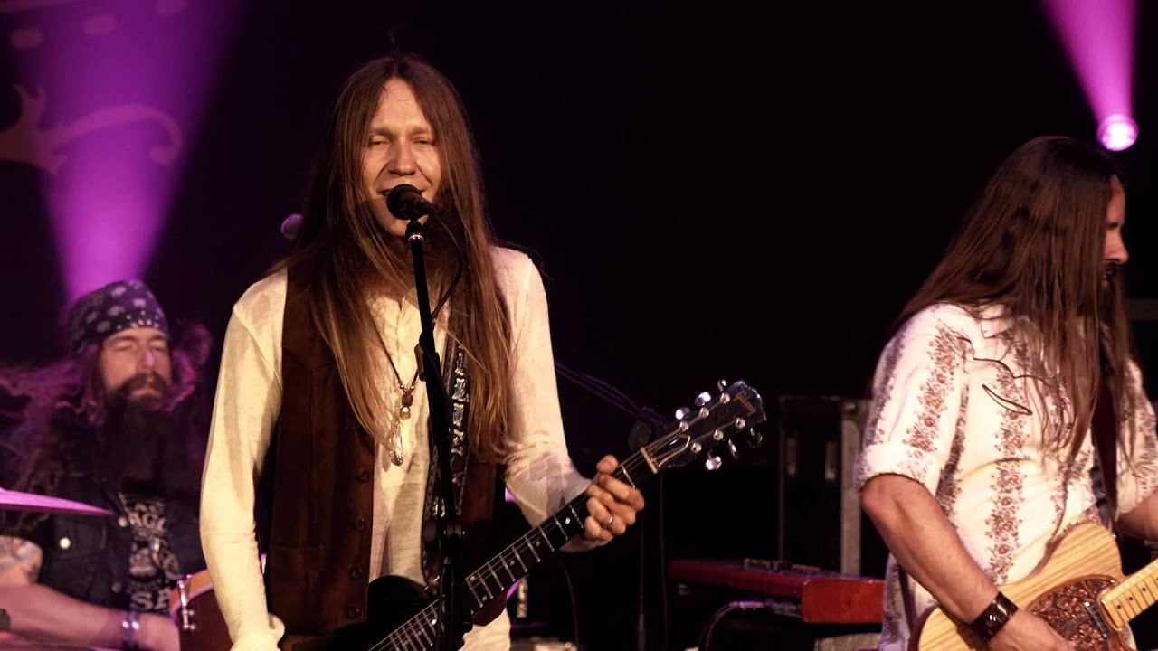 Blackberry Smoke - Six Ways to Sunday (Live in North Carolina) - YouTube