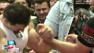 Pro armwrestler vs Pro bodybuilder