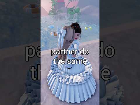 (DTI Hack) How To Give Players Hugs In Dress To Impress #shorts #dress2impress #halloween #dtihacks