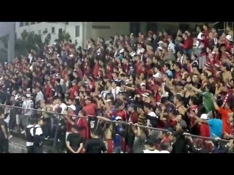 "Fuimos locales otra vez LDA" Barra: La 12 &bull; Club: Alajuelense