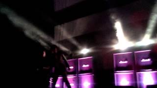 Sleigh Bells- True Shred Guitar (live at SXSW)