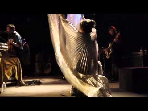 Jaidra of Discordia Arts Performs "Fall Upon Me" with Wasted Wine