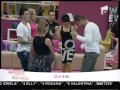 Petrecere De Pomină şi Distracţie Pe Cinste De Ziua Lui Elly