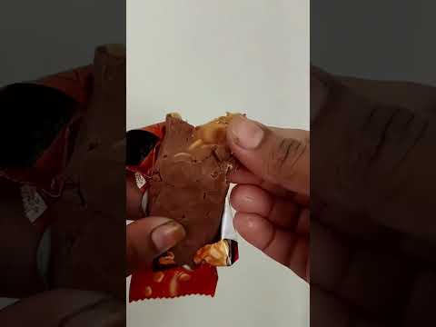 snickers Xtreme🍫extra nuts and caramel🍫 #chocolate@snickers #snickers#snickersxtream #trendingshorts