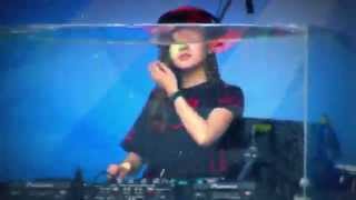 Download lagu 'ดีเจฟ้าใส (DJ.Faahsai)' @ งานสงกรานต์ สยามสแควร์ mp3