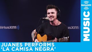 Juanes performs La Camisa Negra