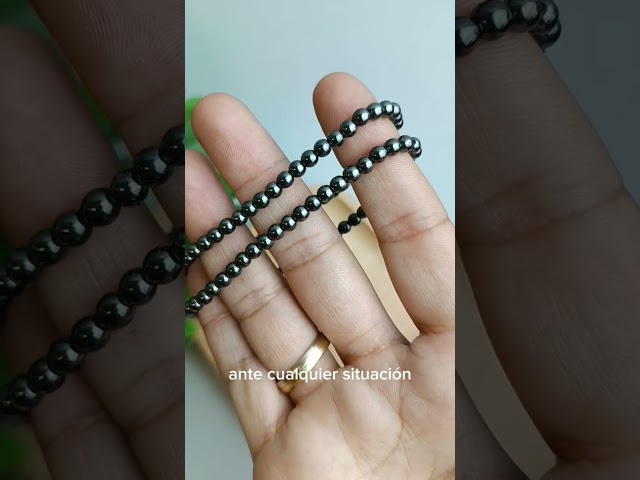 Vídeo relacionado con Ouubuuy Pulsera Hematita Cristal Perlas Piedras Energeticas Natural 8 mm Pulsera Cristal Terapia Piedra Para Hombres Mujeres