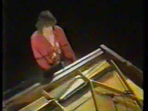 download lagu mp3 mp4 Gianna Nannini California 1980, download mp3 Gianna Nannini California 1980 free downloadn, video klip Gianna Nannini California 1980