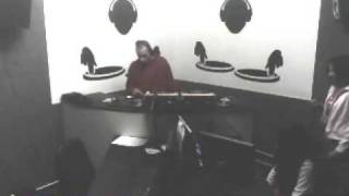 (6)DJ's JMP & NOISE alongside MC/Vocalist SEXY J phatbeats.net