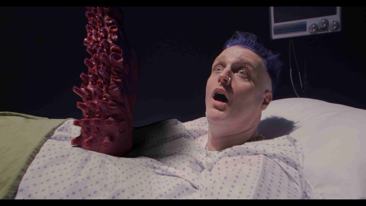 THE VIRGINMARYS - Trippin' New York City (Official Music Video) - YouTube