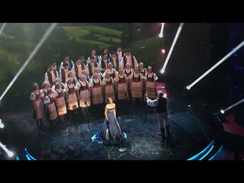 Slovenka roka 2018 - Adriana Kučerová so speváckym zborom umeleckého súboru Lúčnica