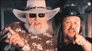 Travis Tritt &amp; Charlie Daniels - Southern Boy