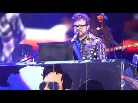 Aleks Syntek - Lucha de Gigantes