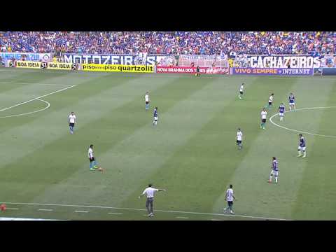 Renato Gaúcho segura Egidio na lateral - Cruzeiro 3 x 0 Grêmio - Brasileirão 10/11/2013