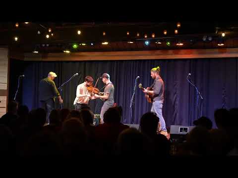 Gadan • "Green Groves of Erin / The two Boys Of Malin", live in Madison WI