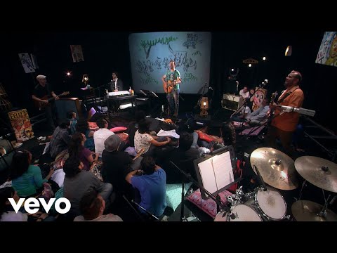 Videoclip de El Corrido de la Falta Administrativa (En Vivo) — Kevin Johansen