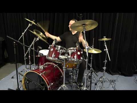 Drummer JS - Making a killer drumsound in 11/16 with sE Electronics mics!