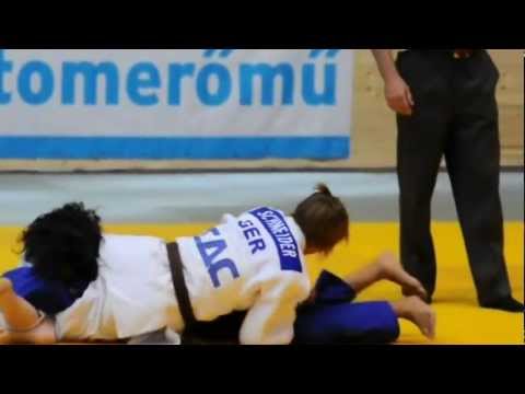 Judo 2012 Paks -44kg W- Schneider M (GER) - B- Siderot M (ITA) (Bronz) (IPPON) Junior Atom Cup