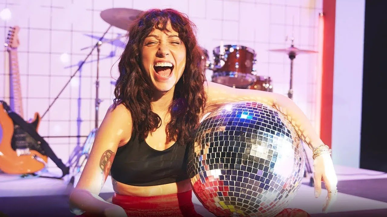 Zeynep Bastık - Her Yerde Sen (Official Video)