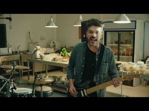 Livrăm rapid (aproape) orice. Chiar și premii.