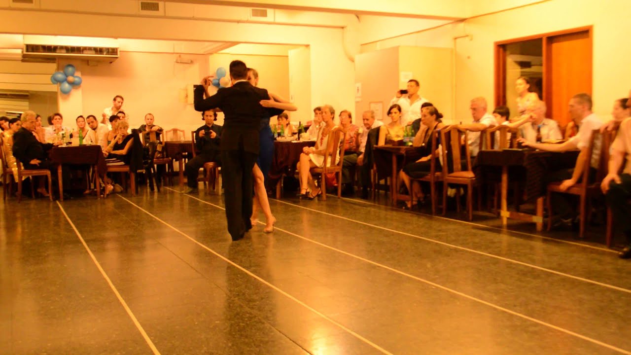 Agustina Piaggio & Daniel Boujon en Milonga Malena Sunderland Club 2/3
