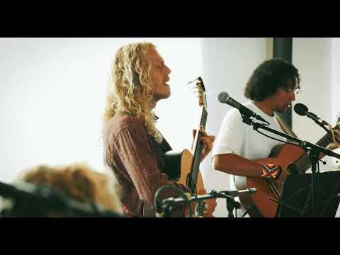 POEHM & Friends - Encostado A Minha Mãe - Irineu Live Sessions