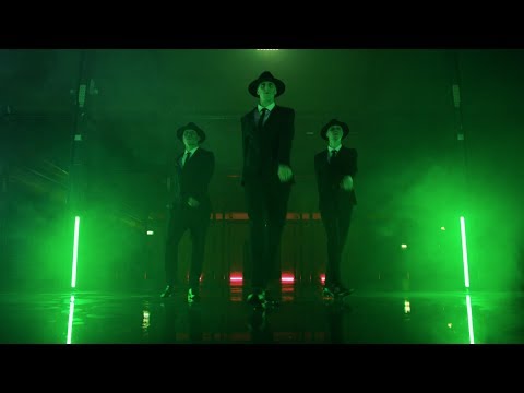 Di Leva  - Men In Black (Official Video)
