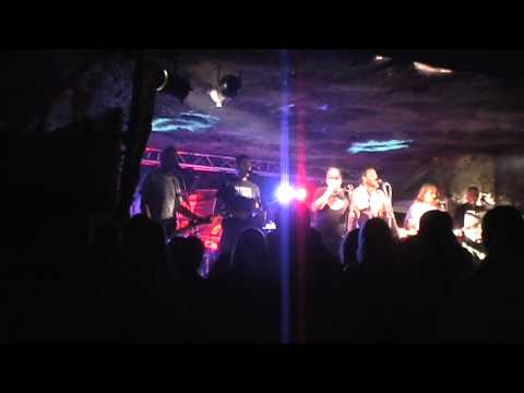 Divokej Bill   V půl pátý ráno