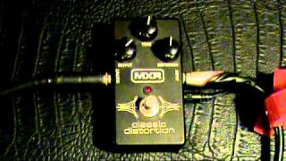 Video thumbnail for MXR Classic Distortion pedal by willievega