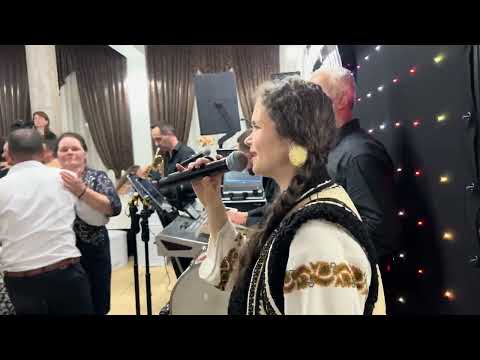 @FormatiaAxASuceava Nuntă mare în familia Cornea alături de îndrăgita Angelica Flutur!❤️🎶