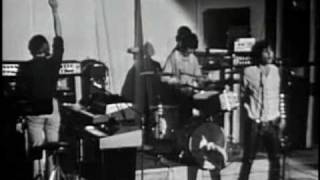 DOORS - UNKNOWN SOLDIER LIVE @ LONDON ROUNDHOUSE 1968.