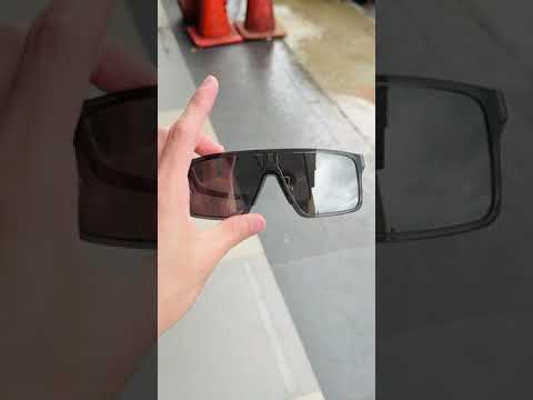 Oakley Helux | Grey Smoke / Prizm Black | OO9285-0761